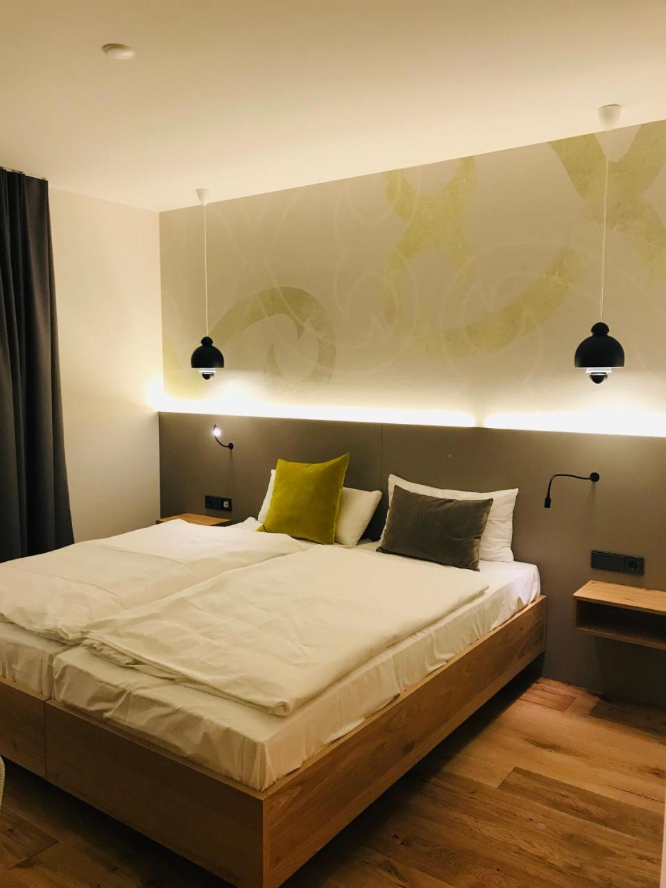 Zum Loewen Hotel Eimeldingen Bagian luar foto