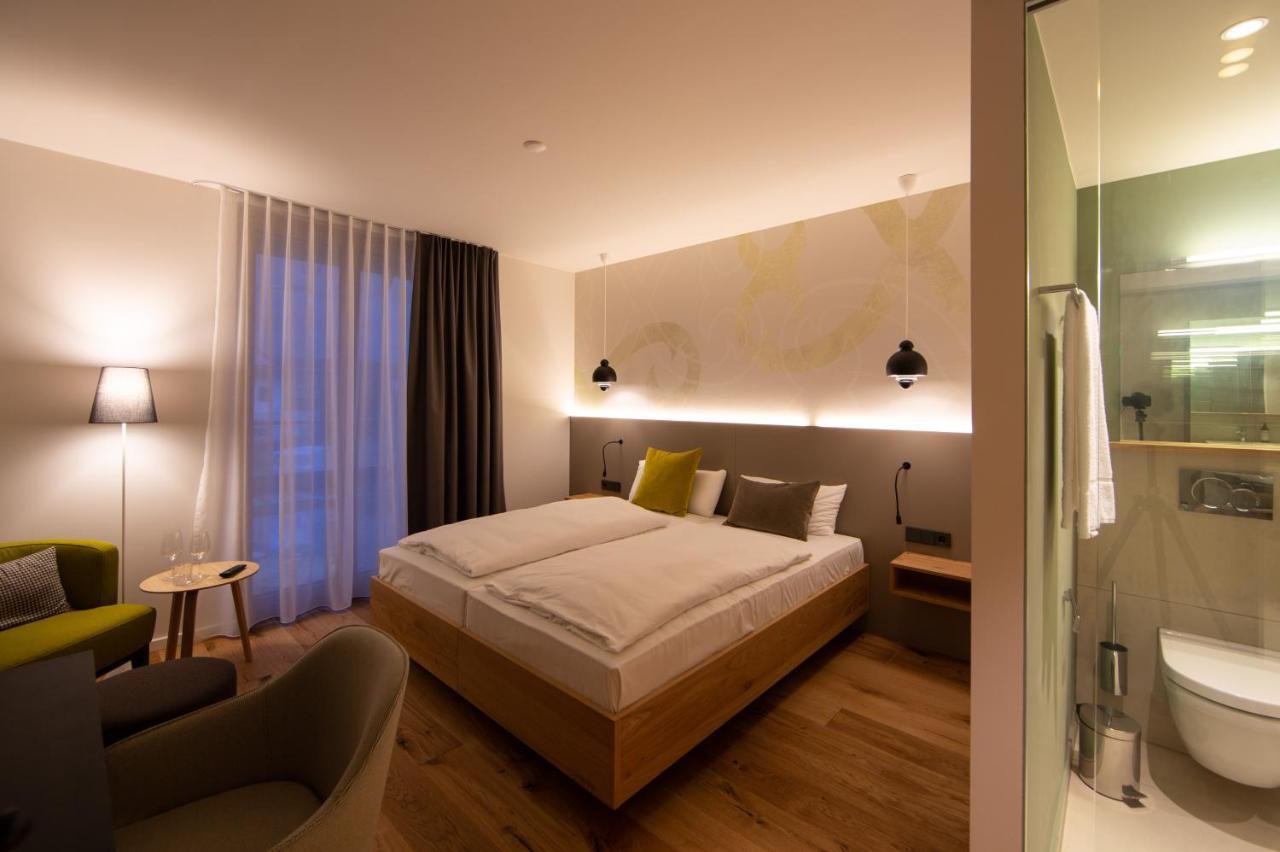 Zum Loewen Hotel Eimeldingen Bagian luar foto