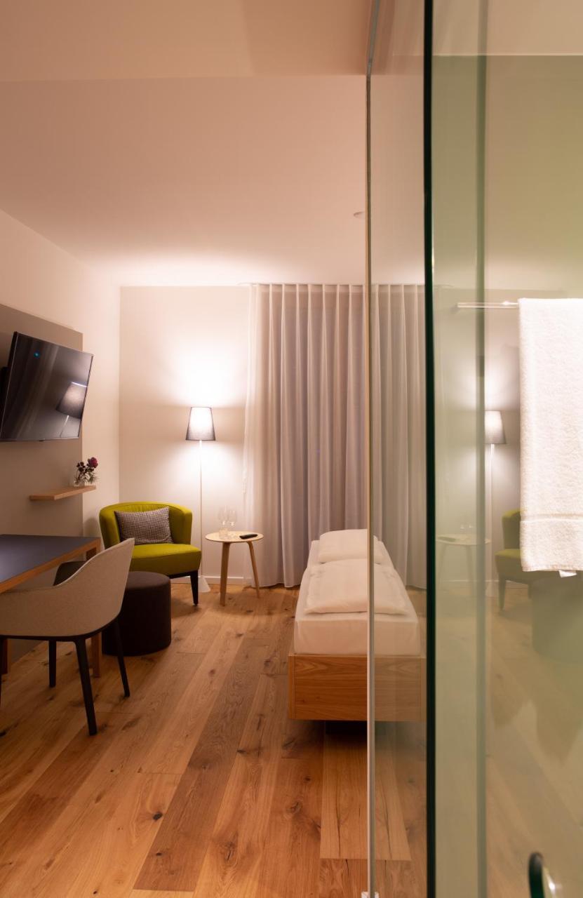 Zum Loewen Hotel Eimeldingen Bagian luar foto