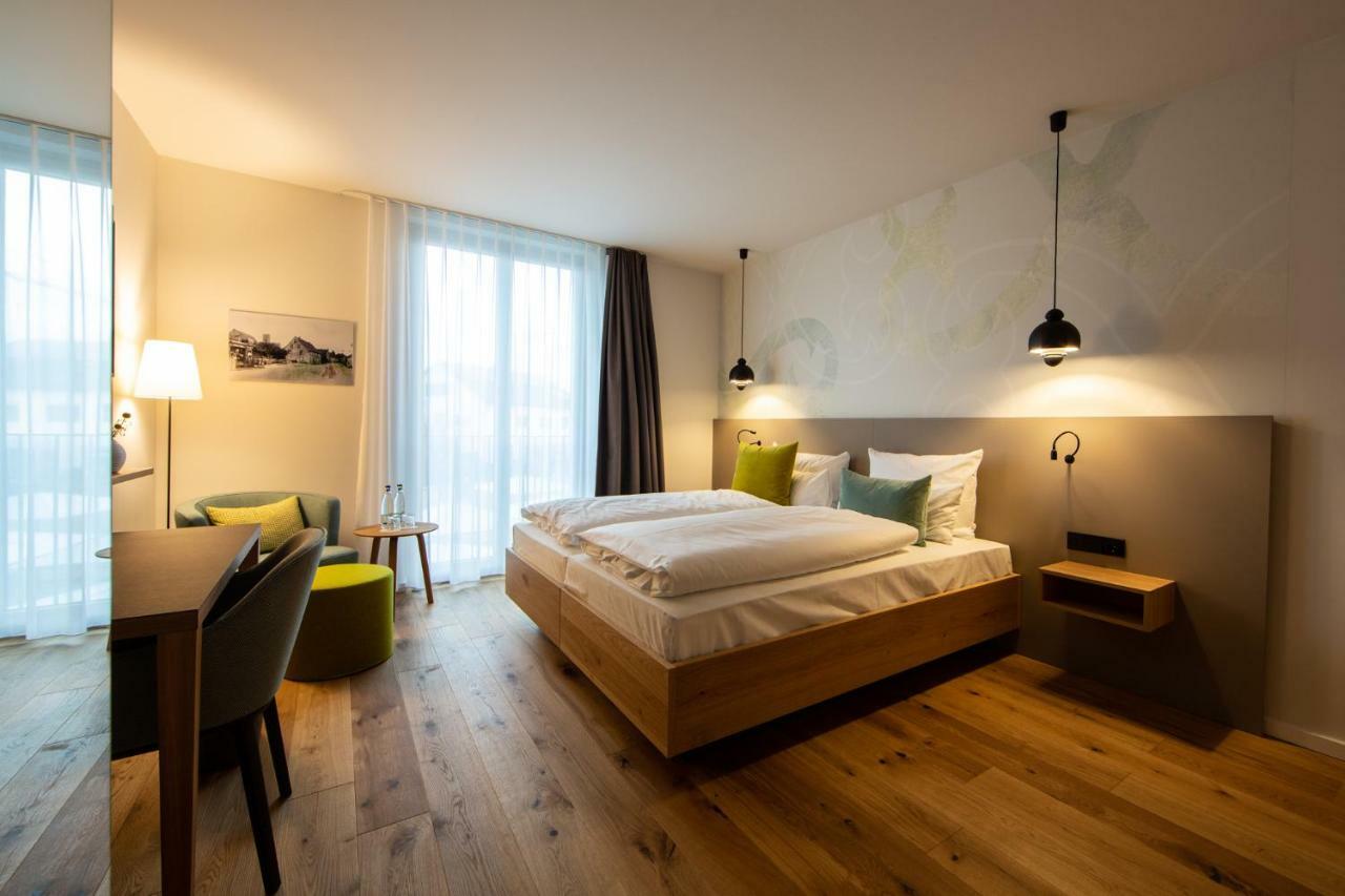 Zum Loewen Hotel Eimeldingen Bagian luar foto