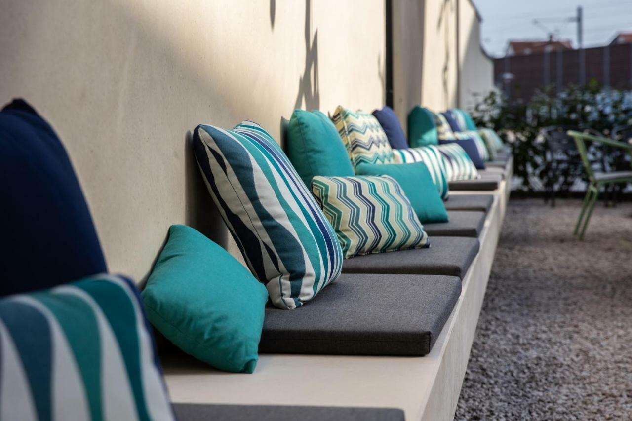 Zum Loewen Hotel Eimeldingen Bagian luar foto