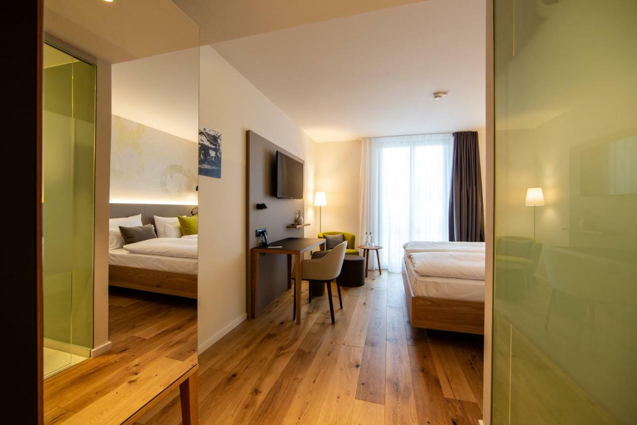 Zum Loewen Hotel Eimeldingen Bagian luar foto